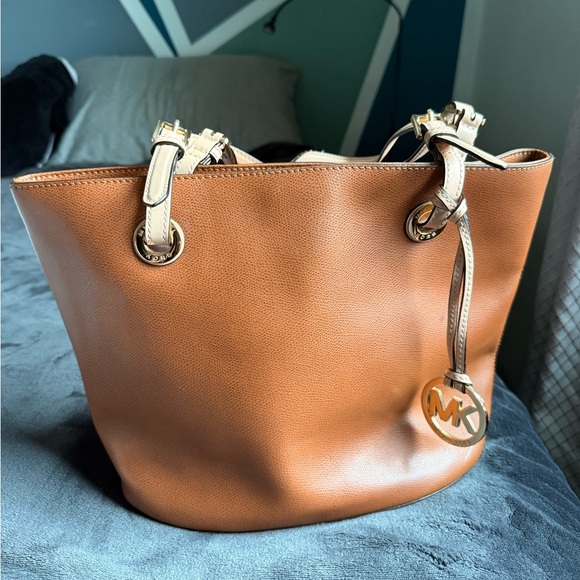 Michael Kors Handbags - Michael Kors Leather Shoulder Bag